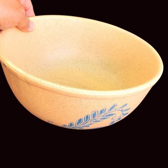 McCoy Bowl Serving Mixing Vintage Ceramic Pottery USA Bluefield 7028 Beige Blue - Picture 5 of 11
